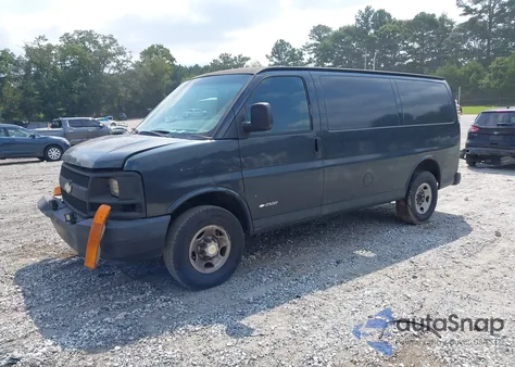 2004 Chevrolet Express z USA, uszkodzony, nr VIN 1GCGG25V541211382
